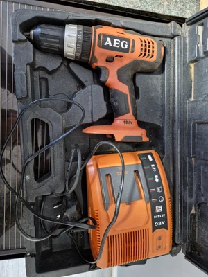£29 • Buy Aeg Cordless Drill 18v BSB 18G Charger