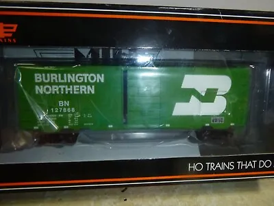 /  Ho Mth Rtr Car- Burlington Northern 40' Box Car • $40