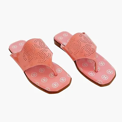 Chanel CC Thong Sandals Size 37 US 6-6.5 Pink Patent Leather Logo Flat Flip Flop • £227.98