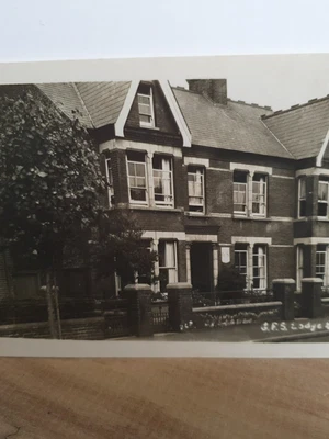 £0.99 • Buy A Vintage Rp Kent Postcard G.f.s. Lodge Herne Bay