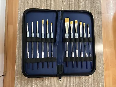 Royal & Langnickel Keep N Carry Artist Soft Grip Brush Set With Zippered Case • £15