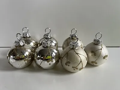 7 Vintage White Glass Glitter Christmas Tree Ornaments Place Card Holders Silver • $14.50