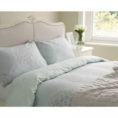 Laura Ashley Coco Duck Egg Kingsize Duvet Set With 2 Pillowcases • £60