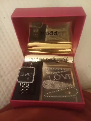 Mudd Gift Box Watch And Barrettes • $11