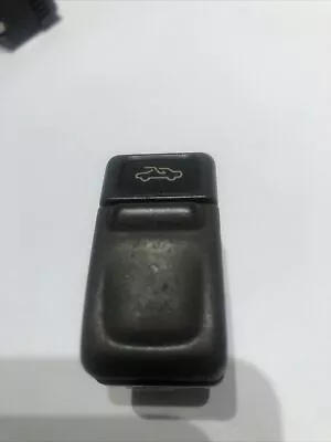 1999 Volvo S70 9162950 Sun Roof Window Rocker Switch Dash Button Stock OEM • $16