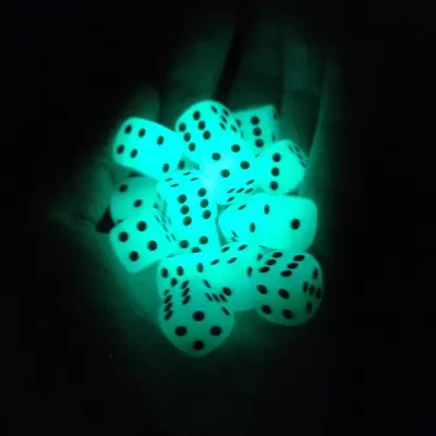 Smartdealspro 10-Pack D6 Six Sided Glow In The Dark Dice Die For DND MTG RPG • $10.12