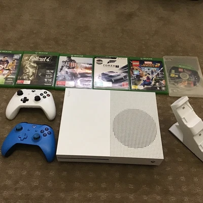 $250 • Buy Microsoft Xbox One S 1TB White Console - Comes With 2 X Controllers And 6 Games)