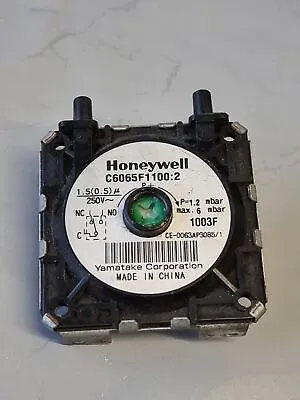 Honeywell C6065F1100:2 Air Pressure Switch Combi 80 (BOX9) • £17.05