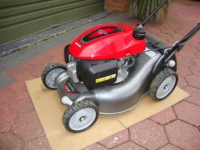 Honda Petrol Lawn Mower IZY With Mulching Kit Don't Miss Used Twice!!!! • £255