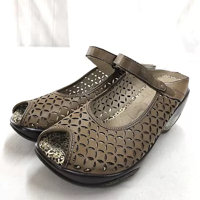 J-41 Adventure On Shoes Womens 10M Brown Journey Peep Toe Mary Jane Clog Casual • $32.09