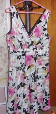  FASHION BUG  Floral Dress Pink/Rose/Black/Gold Size 18 Very Pretty • $15