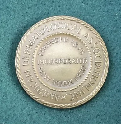 1876 -1976 Amer Dermatological Assoc Centennial Medal Williamsburg Va Medallic A • $17