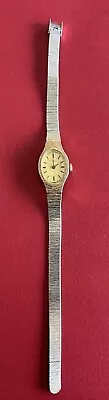 Timex Womens Dainty Two Tone 17 Jewels Wind Up Vintage Watch • $25.99