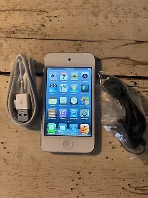Apple Ipod Touch 4th Gen White 8gb A1367 Md057c/a Used Bundle Free Shipping • $22.85