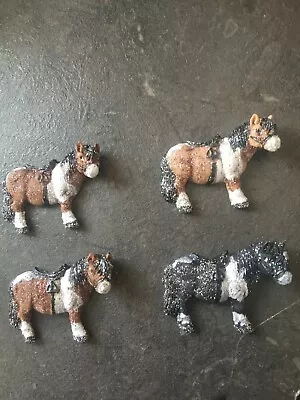 4 Horse Toppers (edible) • £5.99