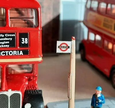 £5.50 • Buy 1940-60's Oo Lt Bus Stop Kit 12 Flags 6 Timetables London Transport Era 4 Plus