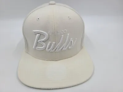 Chicago Bulls Mitchell & Ness Hardwood Script Distressed Snapback Hat Cap White • $9.59