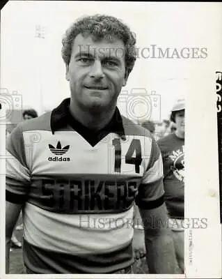 1981 Press Photo Soccer Player Keith Weller - Lrb36369 • £16.39