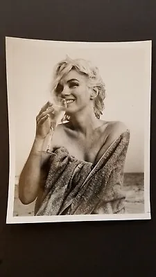 Marilyn Monroe Photograph In Towel Drinking Wine 8x10 - Original • $90