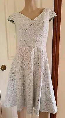 Review Lace Dress Size 10 • $10