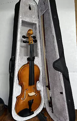 Gear4Music Student  3/4 Student Plus Violin & Case And Shoulder Rest Very Nice • $50