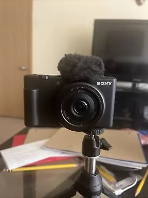 Sony ZV-1F 20.1MP Vlogging Camera - Black • $246.50