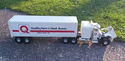 Vintage Ertl Peterbilt Quality Farm Fleet Stores Toy Truck Semi 1:32 Scale • $6.73