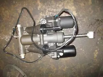 Yamaha 150hp 4 Stroke Outboard Tilt Trim Unit • $600