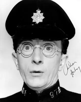 CHARLES HAWTREY SIGNED AUTOGRAPHED 10  X 8  REPRO PHOTO PRINT Carry On Cleo • £9.99