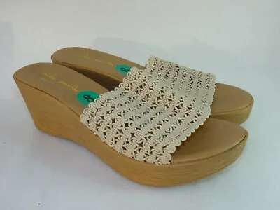 Mila Paoli Women Shoes Sandals Wedge Beige Size 8 SKU 5519 • $31.50