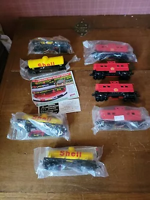 Atlas N Scale Lot Of 8 / 4 Shell  Dome Tank Cars  & 4 Shell Cabooses • $45