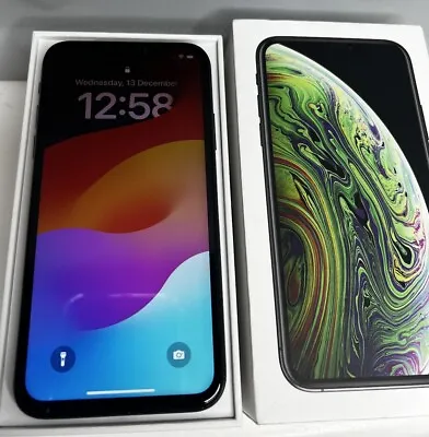 IPhone XS 64GB Space Grey Unlocked • £49.91