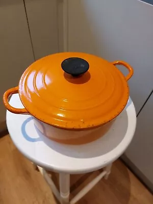 £20 • Buy Le Creuset Orange Size D  22cm Round Casserole Pot. 