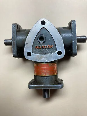 Boston Gear R632 - Right Angle Gear Box  2:1 Gear Ratio .13 HP @ 1750 RPM • $105