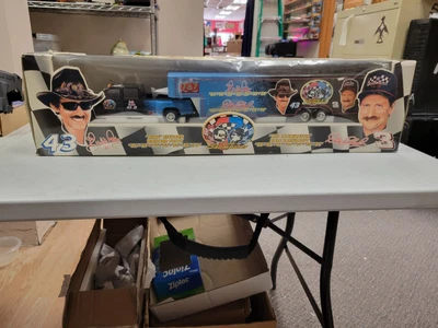 $175 • Buy Dale Earnhardt/Ricard Petty Brookfield Dually & Hauler 7 Time Champion 1/24 New
