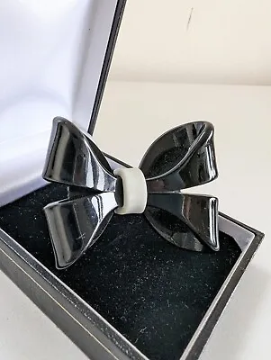 £10 • Buy Chunky Black White Plastic Huge Bow Ring Size UK Q Statement Kitsch
