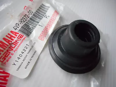 YAMAHA CV50 YW100 YQ100 See List.. GENUINE SPARK PLUG CAP SEAL --- 4VP-H2372-00 • $10