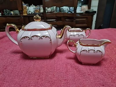 Sadler 1922 Light Pink Teapot And Milk Jug  • £190