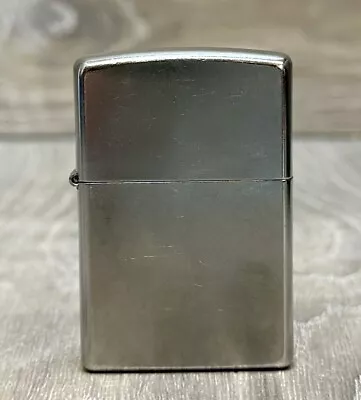 Zippo Classic High Polish Chrome Pocket Lighter (CP1008729) • $14.99