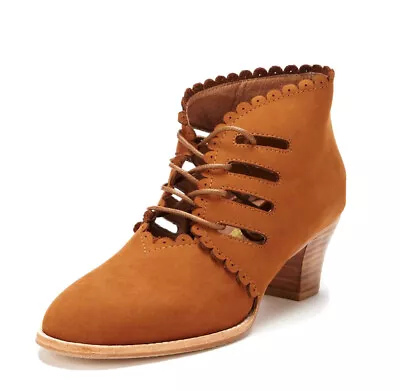 F-Troupe Cutout Tan Leather Bootie W/Scallops Lace Up Sz 40 • $24.99