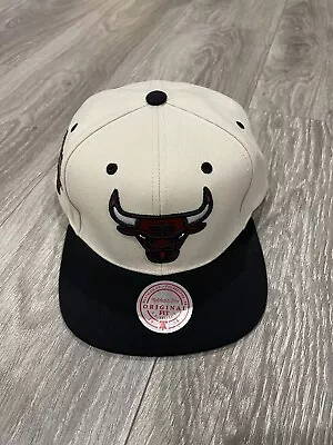 Chicago Bulls Mitchell & Ness SnapBack Adjustable Hat Creamy/Black Color • $25.90