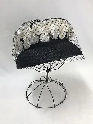 Vtg Women's Small Hat 20s 30s 40s 60s Black Faux Straw Veil Netting White Flower • $29.99