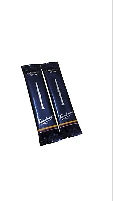 2 Vandoren Clarinet Reeds 2.5  • $12.99