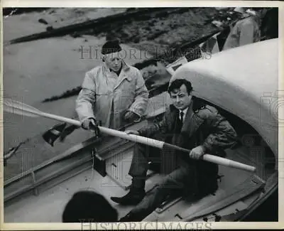 1968 Press Photo J. Fairfax Sits In Self-righting Row Boat & Designer Uffa Fox • $19.99