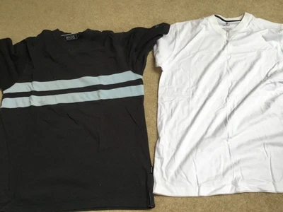 £2.99 • Buy Mens V Neck T Shirts By Maine And Urbanspirit In Size Small