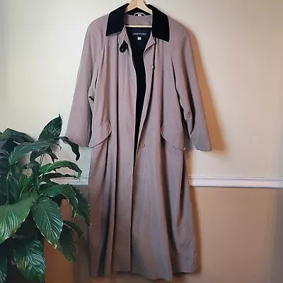 Vintage Anne Klien II Trench Coat • $50