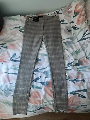 New With Tags New Look Grey Skinny Checked Trousers Size 6  • £14