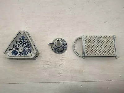 Set Of 3: Vintage Blue Onion Funnel Ashtray From Lipper & Mann Grater.  • $90