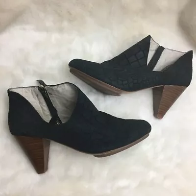 Matt Bernson Jagguar Croc Cutout Heeled Ankle Booties 7.5M • $56