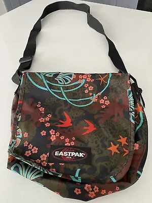 Eastpak Cross Body / Shoulder Bag • £12